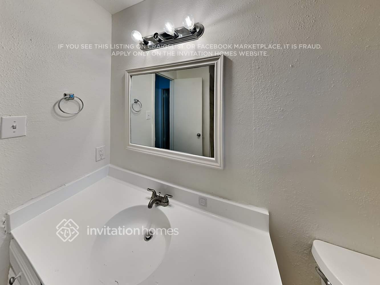 Building Photo - 13942 Towneway Dr