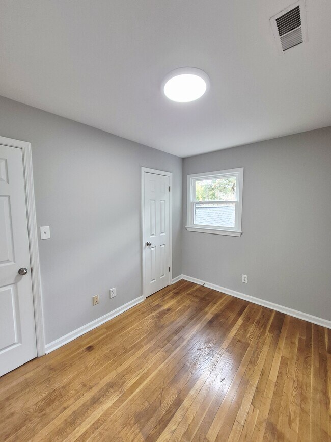 Building Photo - 97 Waterview Dr