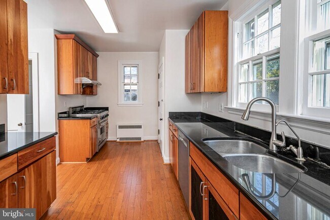 Building Photo - 150 Prospect Ave