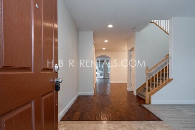 Building Photo - MANTECA RENTAL 4 BEDROOM OUTDOOR PIZZA OVEN in beautiful rear yard