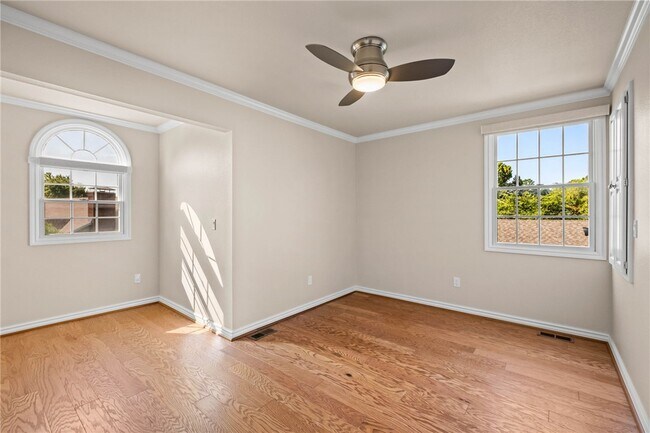 Building Photo - 27 S Prairie Dunes Dr