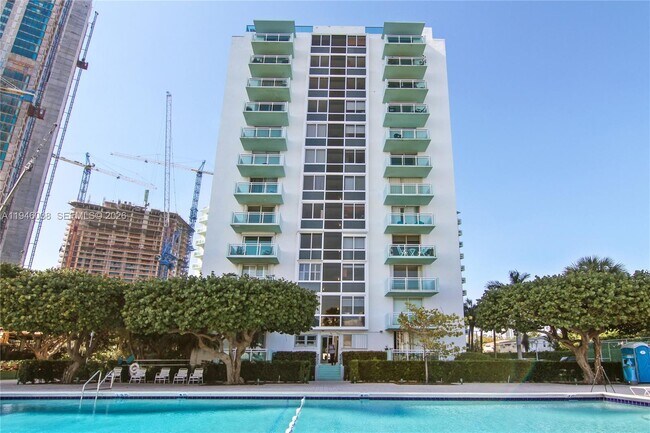 Building Photo - 3301 NE 5th Ave