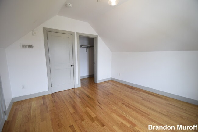 Building Photo - 15 Maywood St