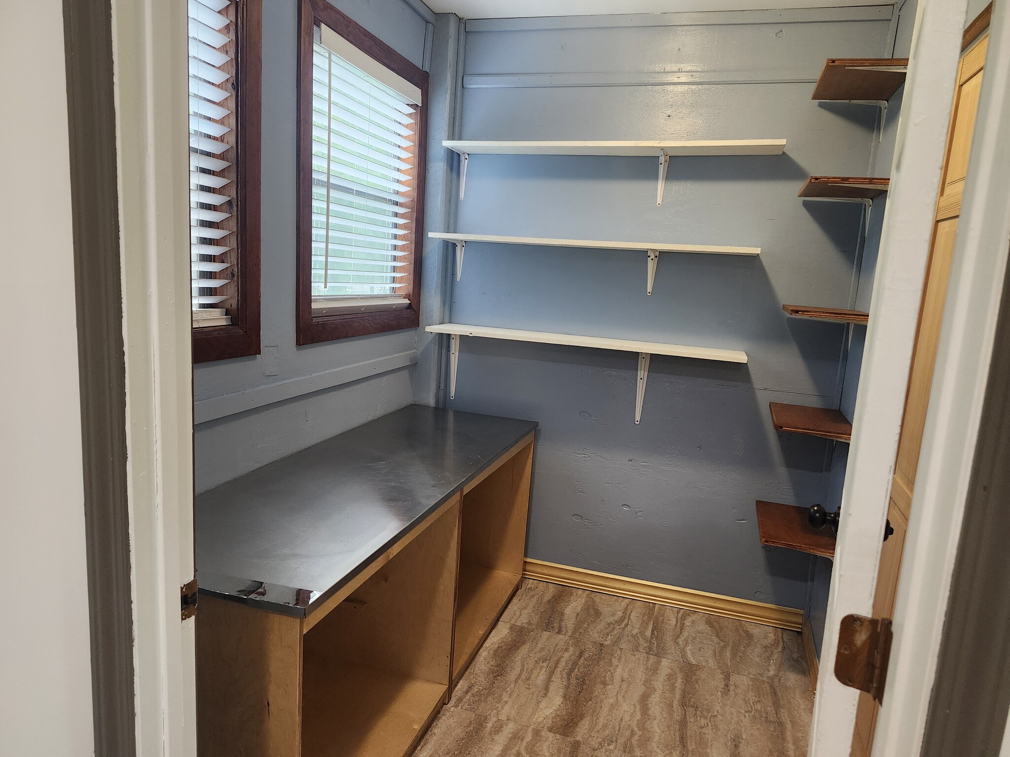 Huge pantry - 60 Manors Mill Rd