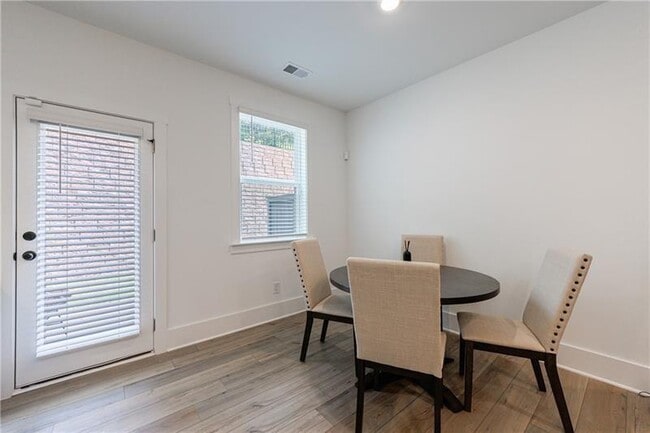 Building Photo - 1624 Gunnin Trce NW