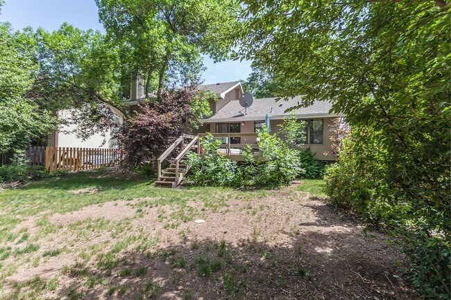 Building Photo - 3 Bedroom 2.5 Bath in Parkwood, Fort Collins