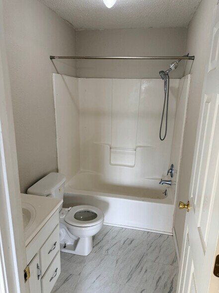 Building Photo - 11999 Paradise Ridge