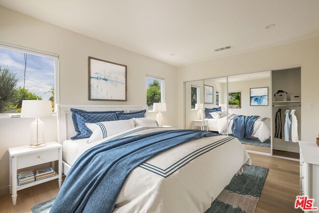 Building Photo - 535 Beloit Ave