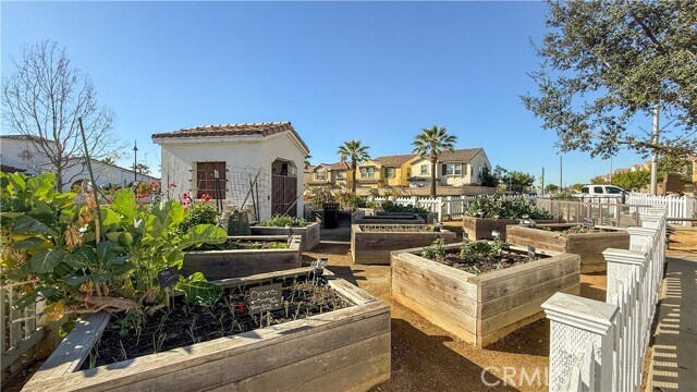 Building Photo - 839 Cranberry Way