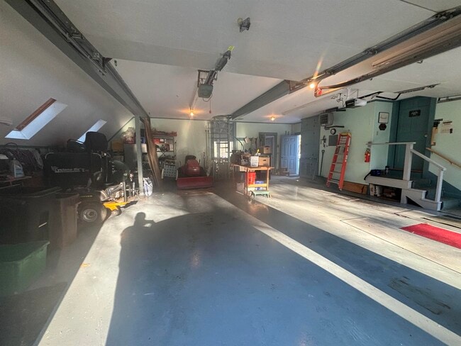 Building Photo - 104 Woodland Rd