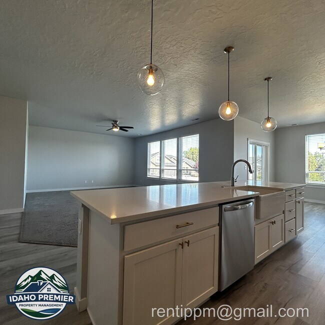 Building Photo - 1340 W Brink St