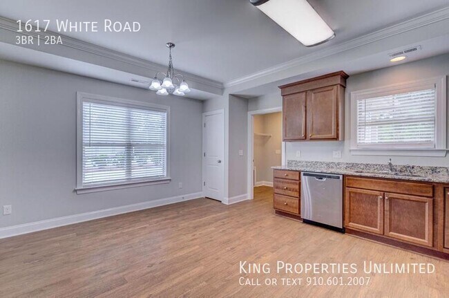 Building Photo - 1617 White Rd