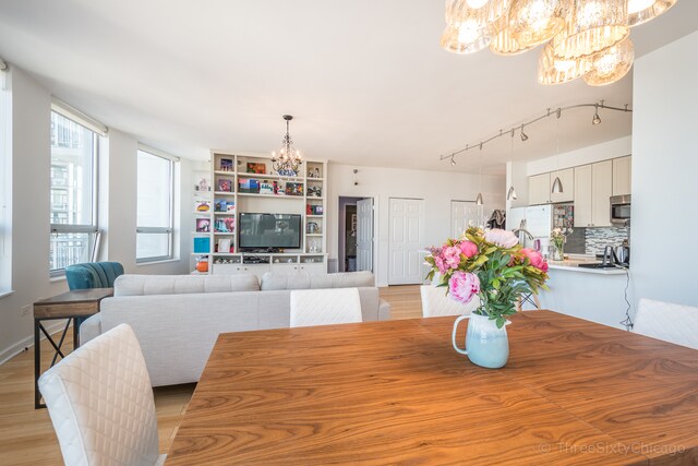 Building Photo - 421 W Huron St