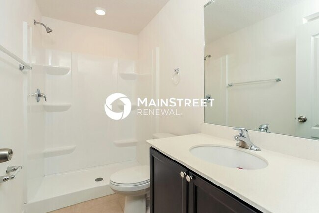 Building Photo - 4 Bedroom Pet-Friendly Home in Leesburg, FL with Main Street Renewal