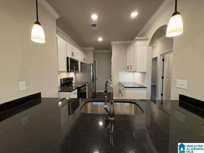 Building Photo - 4401 Lennox Pl