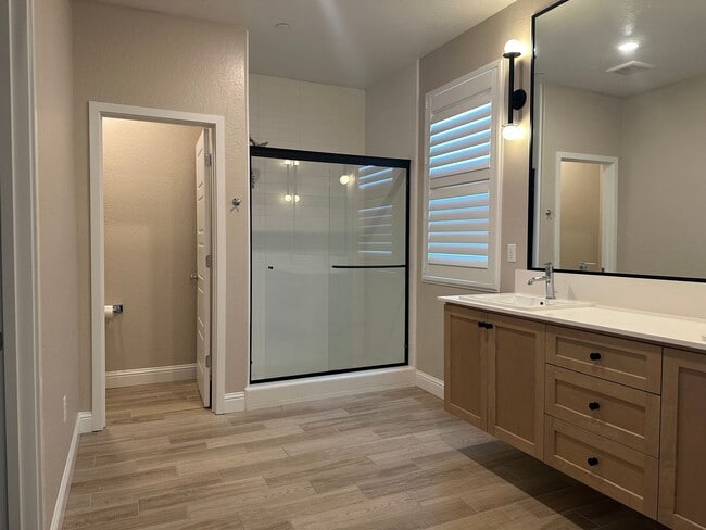 Building Photo - Modern home in a modern community featuring upgraded amities, solar, community pool + Close to Co...