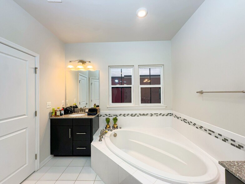 Building Photo - 3326 Tribune Ct