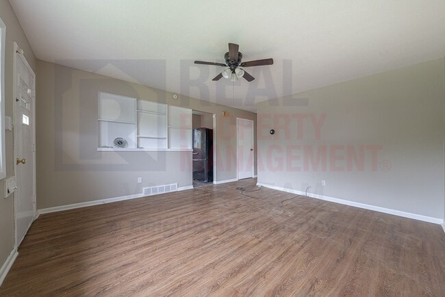 Building Photo - 1522 E 172nd St
