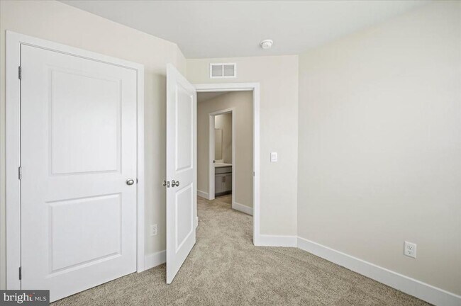 Building Photo - 188 Sioux Lp