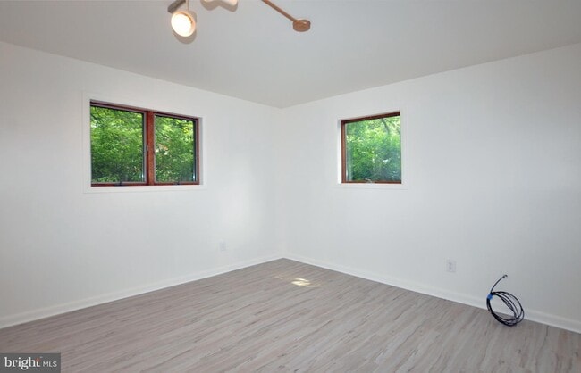 Building Photo - 7024 Richard Dr