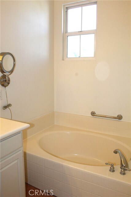 Building Photo - 7666 Park Bay Dr