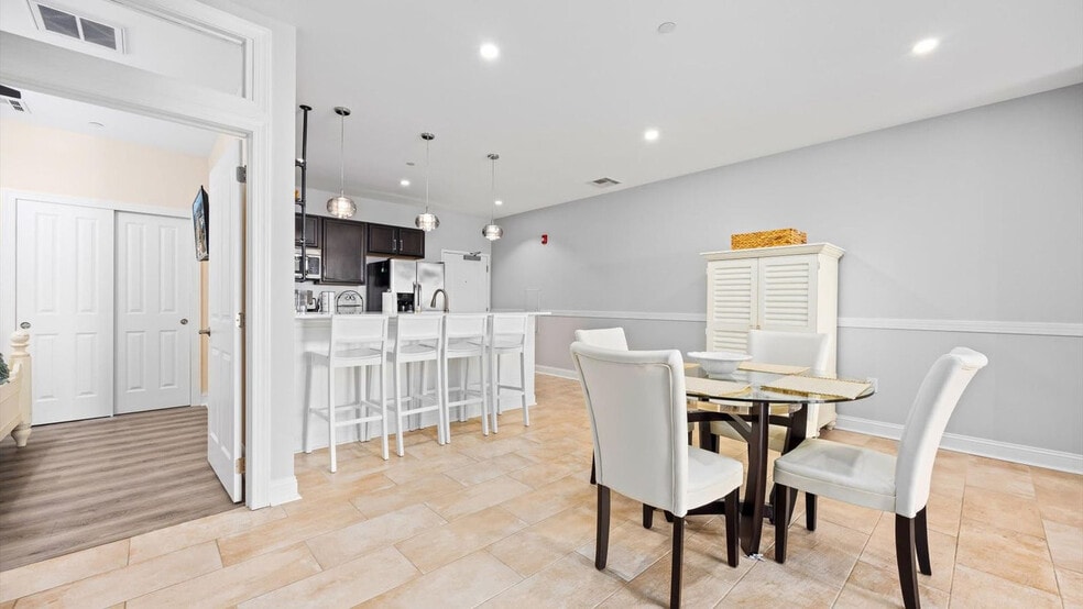 Building Photo - 810 Asbury Ave