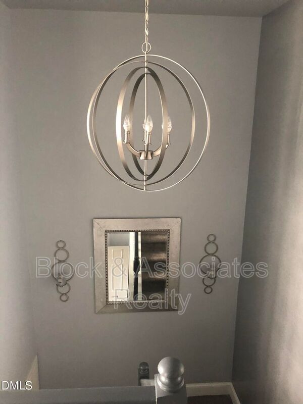 Building Photo - 603 Knightsborough Way