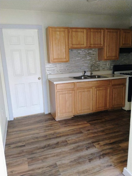 Building Photo - 1311 Sanco St