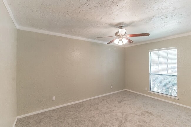 Building Photo - 3117 San Diego Dr