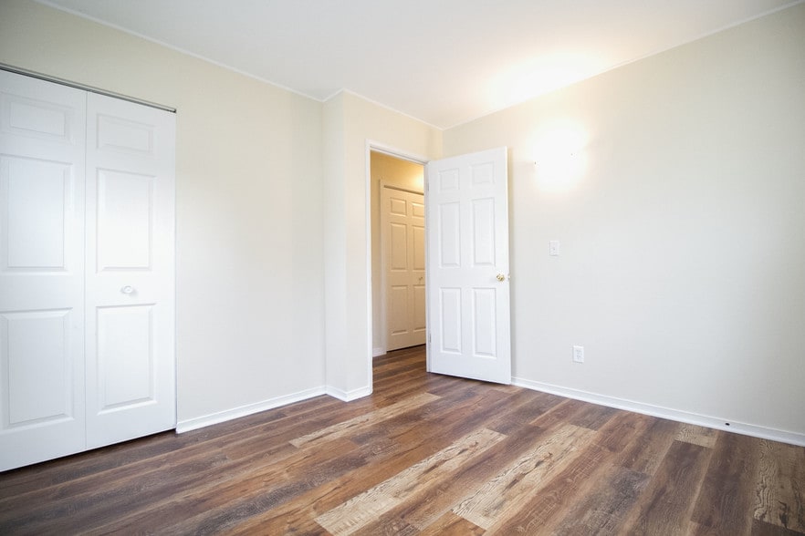 Building Photo - 622 Whitlock Ave