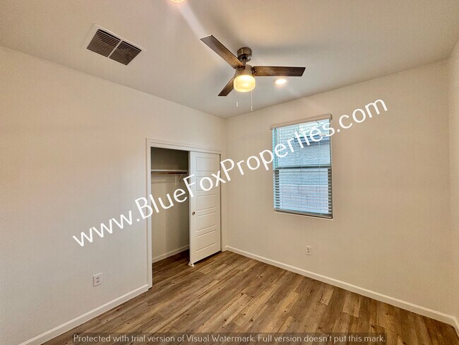 Building Photo - 8112 S Jaeger Pl