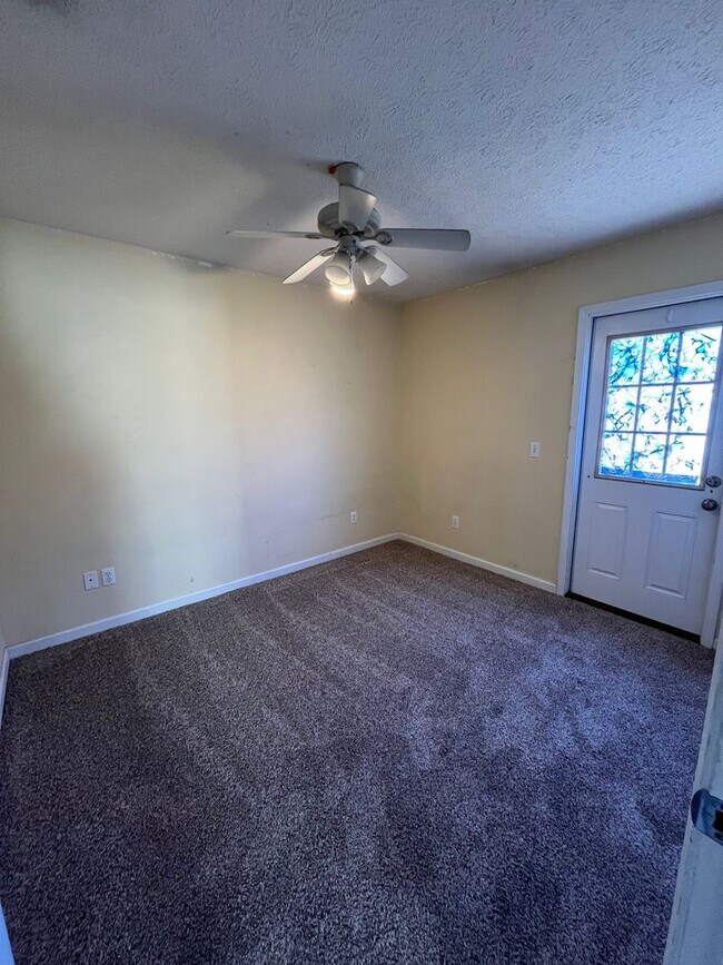 Building Photo - 220 Seahorse Wy