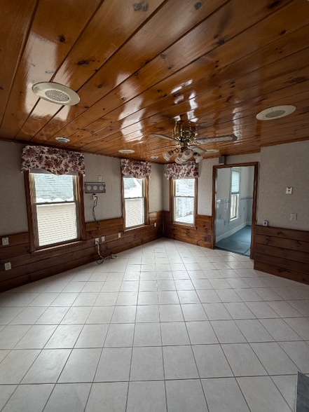 Building Photo - 61 C St