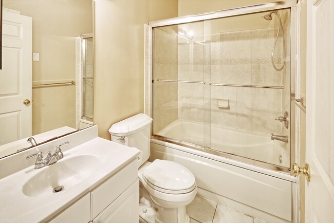 Building Photo - 403 Kingston Ct