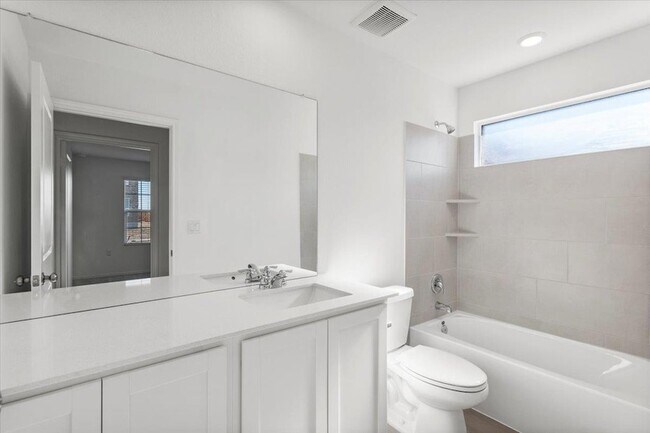 Building Photo - 17701 Sage Thrasher Dr