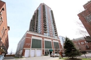 Building Photo - 1717 S Prairie Ave