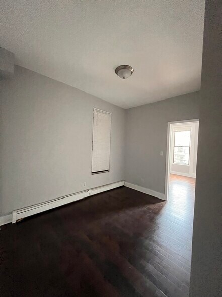 Building Photo - 42 Jewett Ave