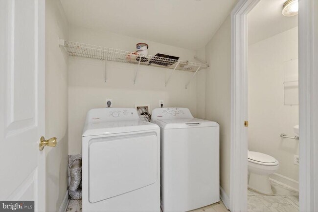 Building Photo - 6652 Debra Lu Way