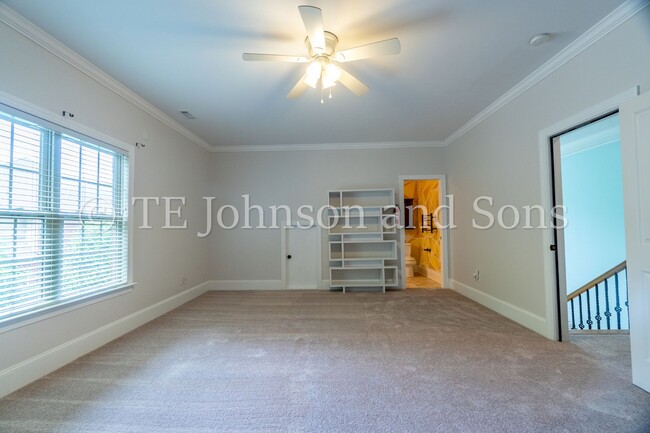 Building Photo - Luxury Living in Lewisville