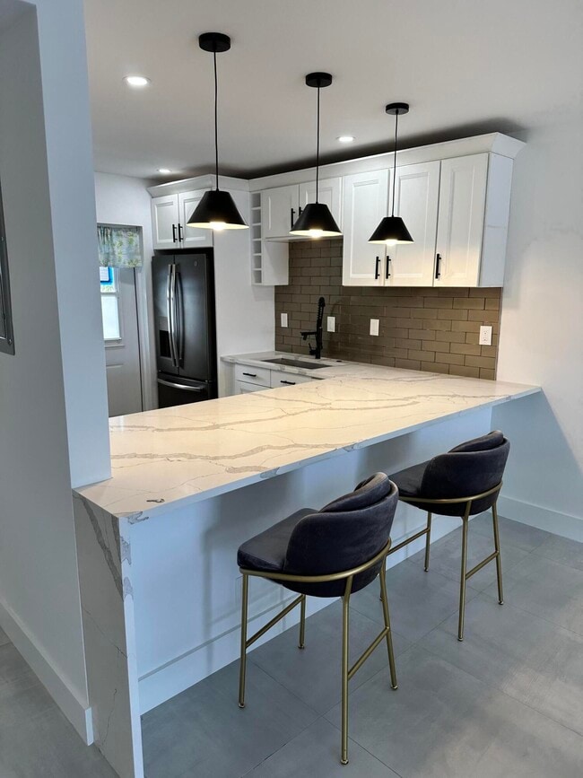 Building Photo - 330 N Federal Hwy