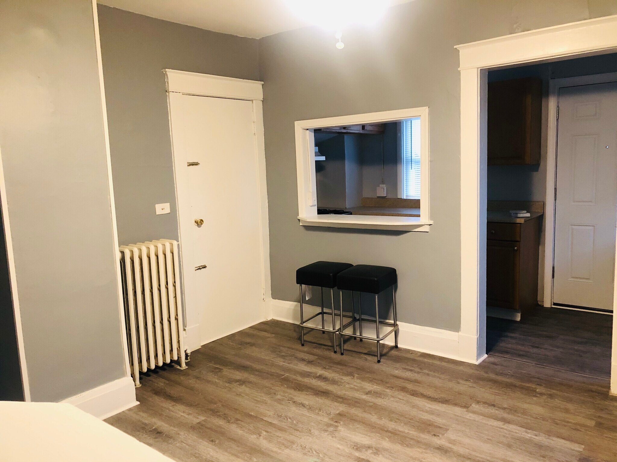 Building Photo - 2922 E Cold Spring Ln