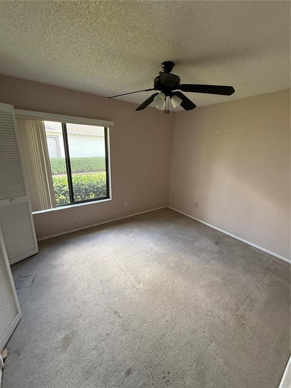 Building Photo - 34 Lakepointe Cir