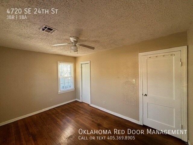 Building Photo - 4720 SE 24th St