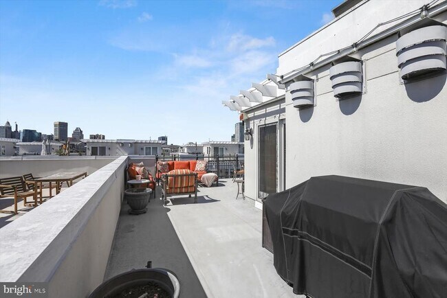 Building Photo - 921 Valencia Ct