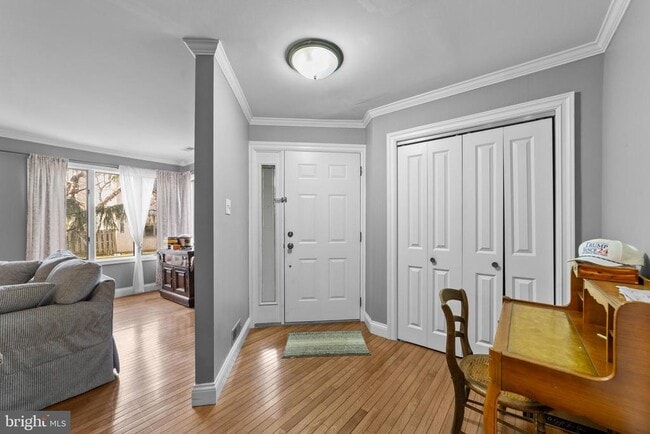 Building Photo - 42 Woodmont Dr