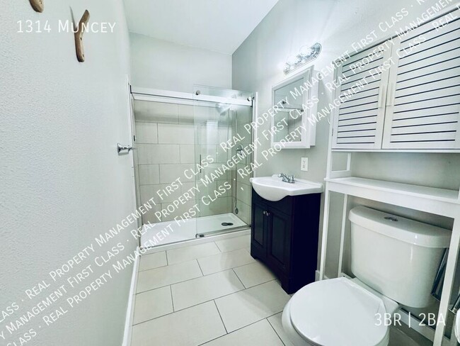 Building Photo - 1314 Muncey-