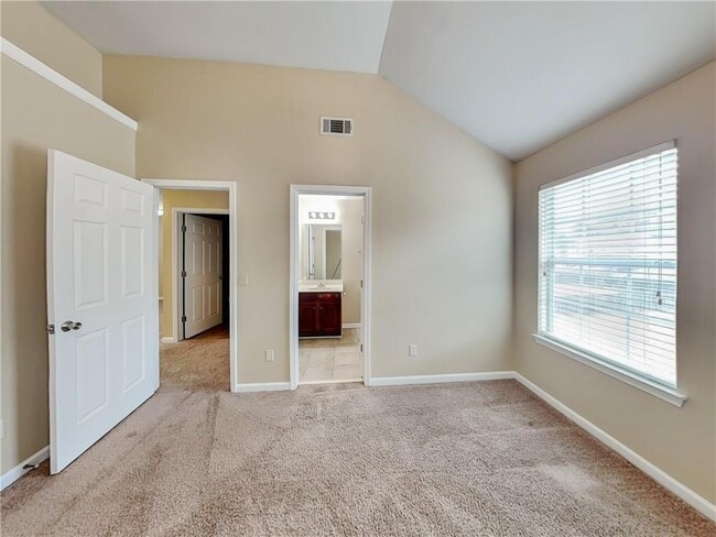 Building Photo - 618 Maltese Dr