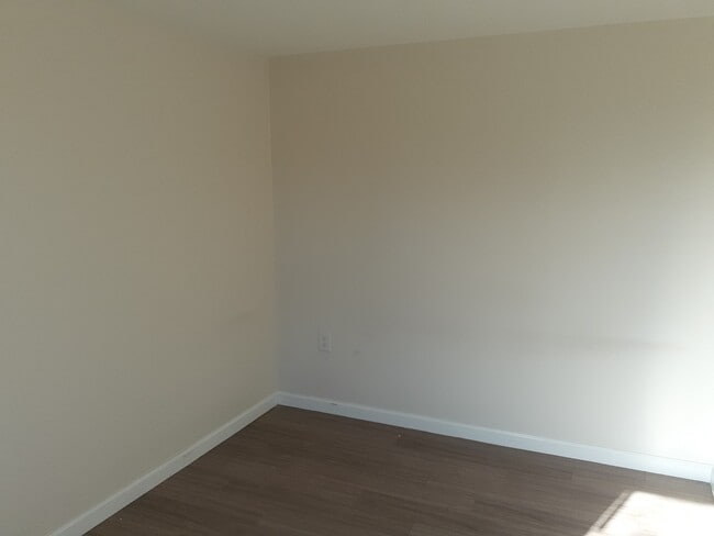 Building Photo - 1503 Spur 529