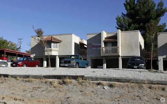 Primary Photo - Apple Tree Apartments