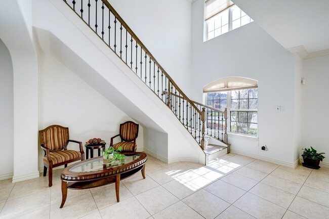 Building Photo - 14470 Summerleaf Ln